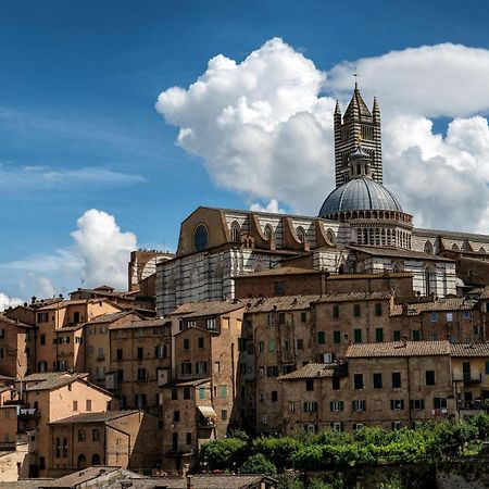 Asso Di Picche Apartment Siena Bagian luar foto