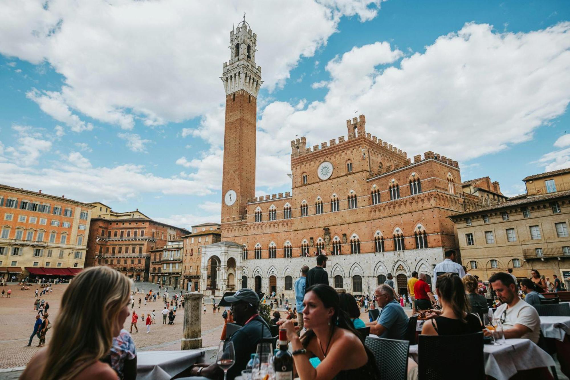 Asso Di Picche Apartment Siena Bagian luar foto