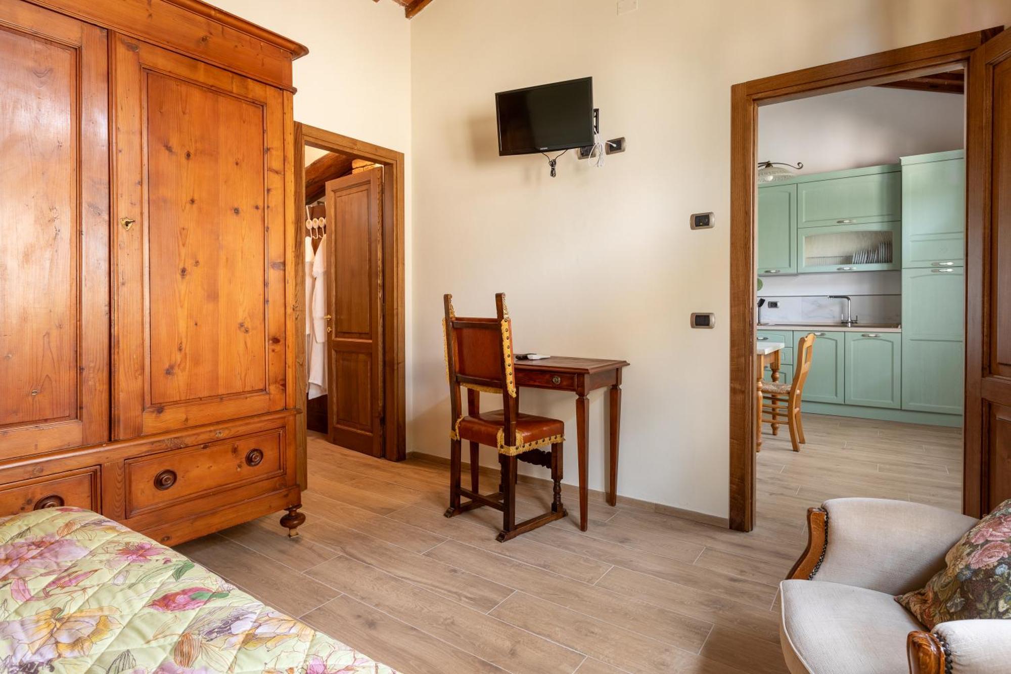 Asso Di Picche Apartment Siena Bagian luar foto
