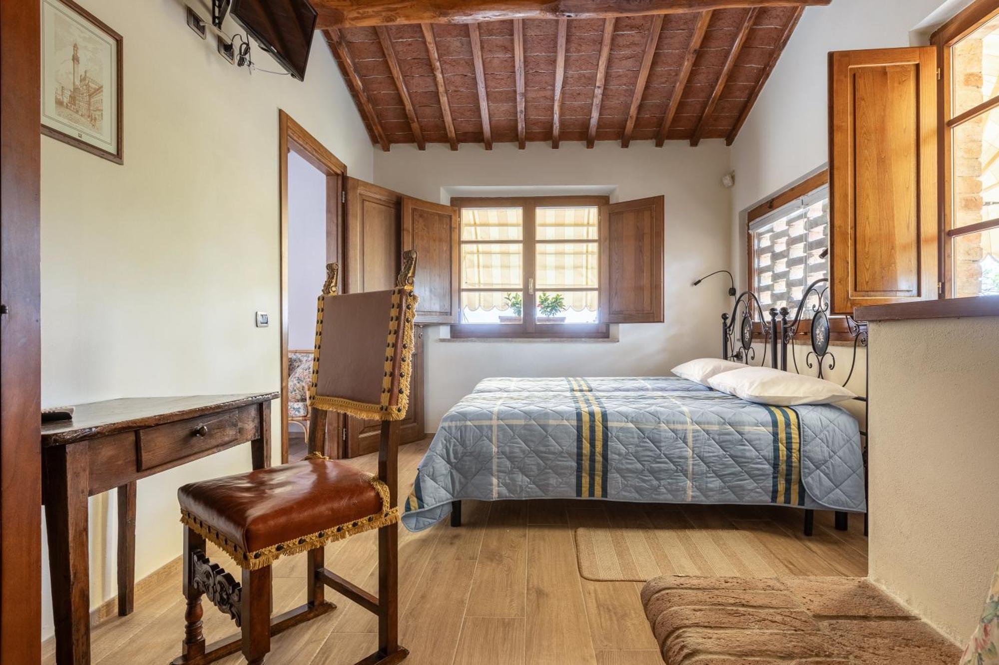 Asso Di Picche Apartment Siena Bagian luar foto