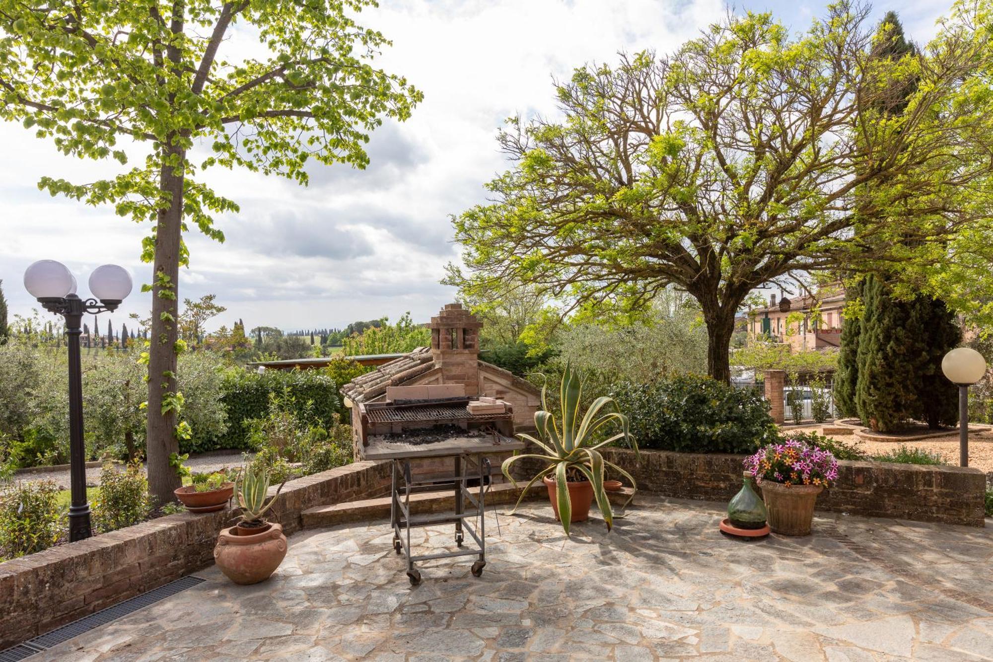 Asso Di Picche Apartment Siena Bagian luar foto